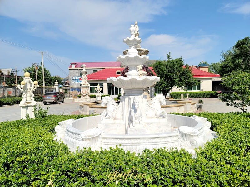 marble horse fountain